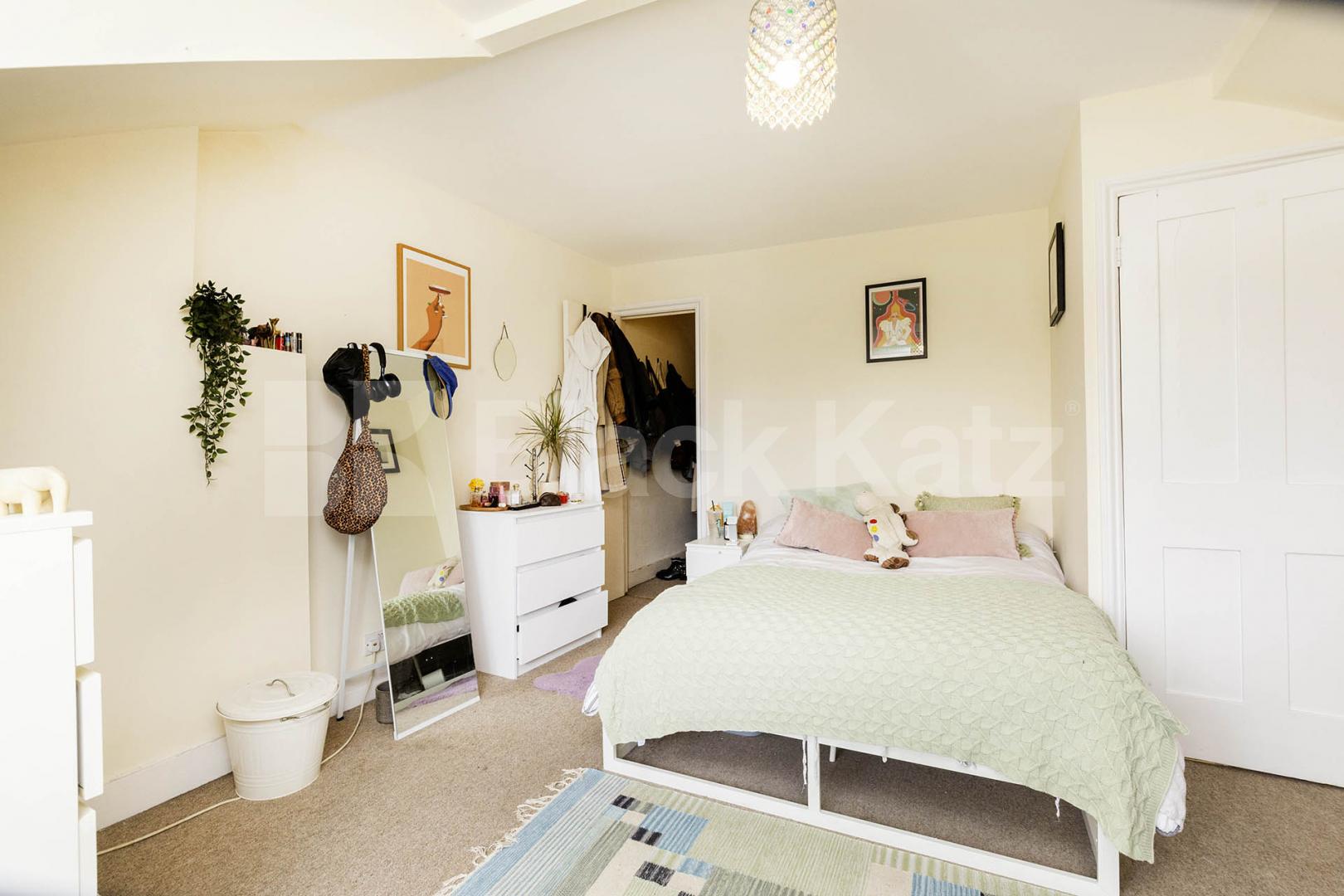 Modern Apartment Fordwych road, West Hampstead